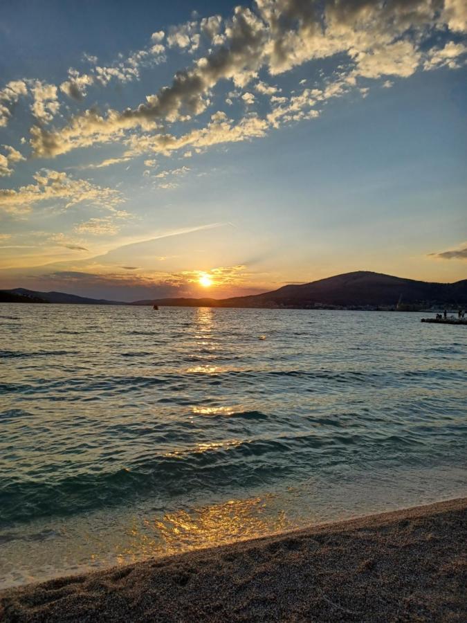 Apartment Adria Relax With Private Heated Pool Trogir